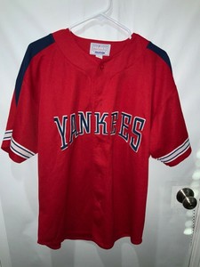 red yankees jersey