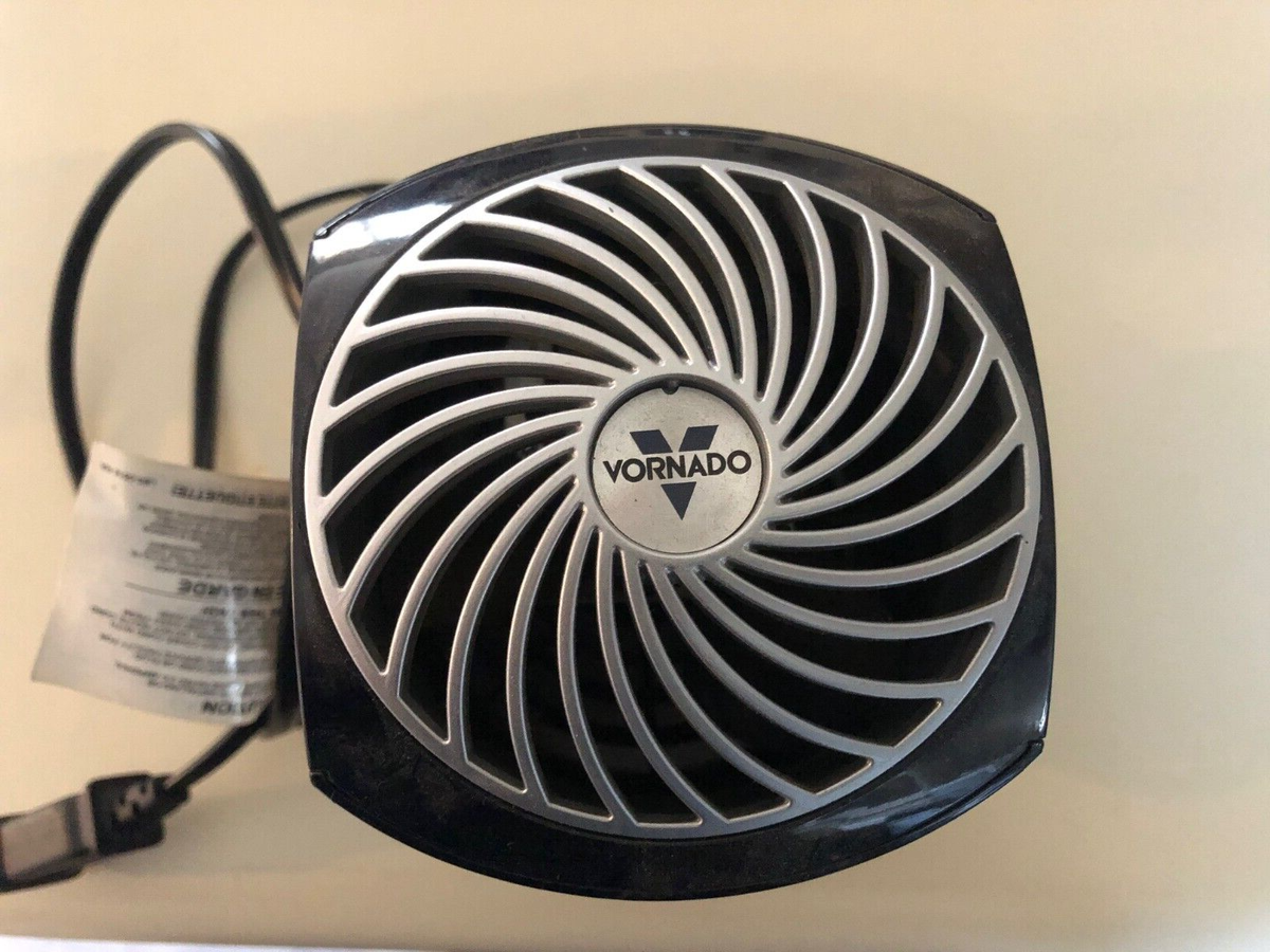 (未使用･未開封品)Vornado Flippi V6 Personal Air Circulator, Black by Vornado Vornado Flippi V6 - Personal Air Circulator Desk Fan for