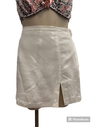NWT H&M White Lined Linen 15” Skirt With 5” Slit And Side Zipper & Button. Small