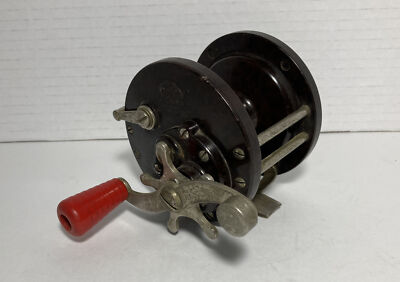 Vintage Penn No 85 Bakelite Bait Casting Fishing Reel Red Handle