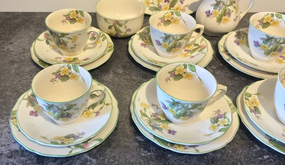 superb 21 piece ROYAL DOULTON APRIL pattern TEASET for 6 including CUP TRIOS - Image 3 of 4