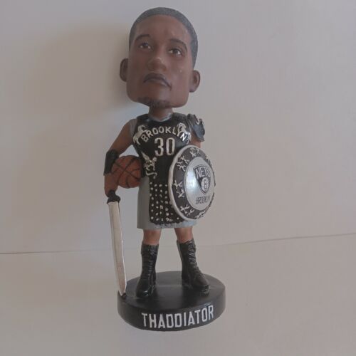 Thaddeus Young Bobblehead, Brooklyn Nets "Thaddiator" 2016 SGA - Bild 3 von 3
