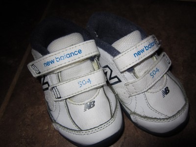 best deals on new balance shoes