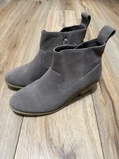 Vionic Women  s Vera Water Resistant Gray Suede Leather Ankle Boots Size 6.5 EUC