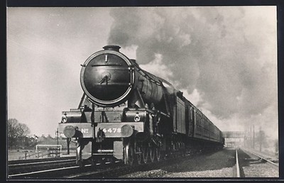AK L. N. E. R. up Kings Cross express, Class A10 4-6-2 No. 4479 Robert the Devi 