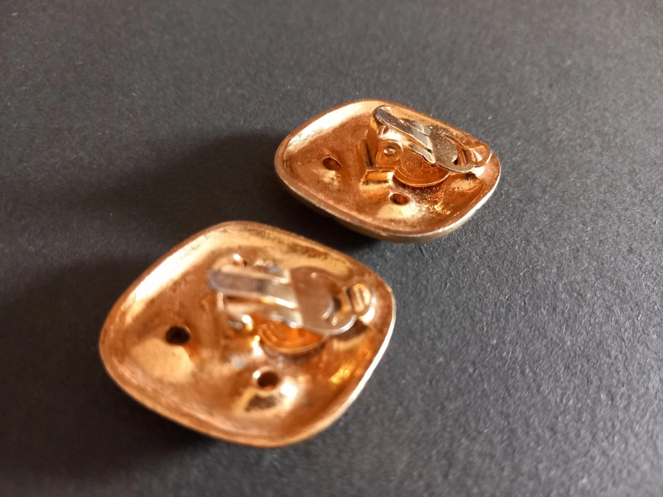 BOUCLE D'OREILLE CLIPS CHANEL VINTAGE - Photo 4/4
