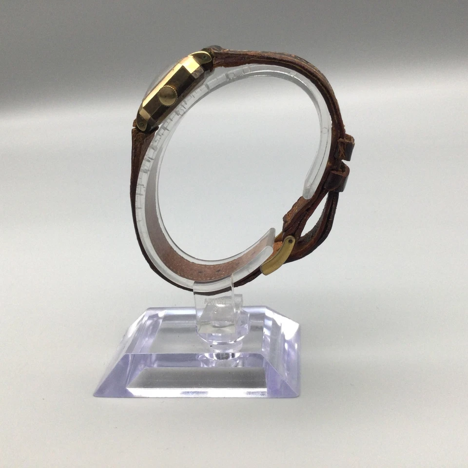 Vintage Bulova Watch Manual Wind Women 19mm Gold Plated Square Case Leather Band - Image 3 of 4