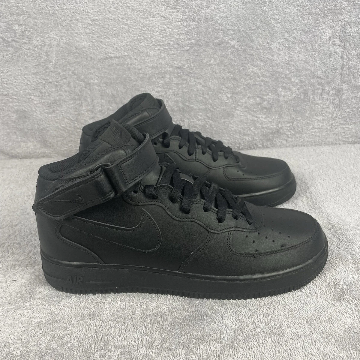靴 NIKE AIR FORCE 1 MID 07 Triple Black Nike Air Force 1 Mid '07 Triple Black 2021 for Sale | Authenticity