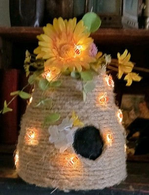 Barb Slaughter QUEEN BEE Lighted SKEP Hive