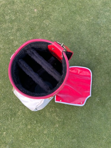 Bolso de golf vintage profesional clásico rojo, blanco y azul imitación cuero - raro + capucha para lluvia - Imagen 7 de 8