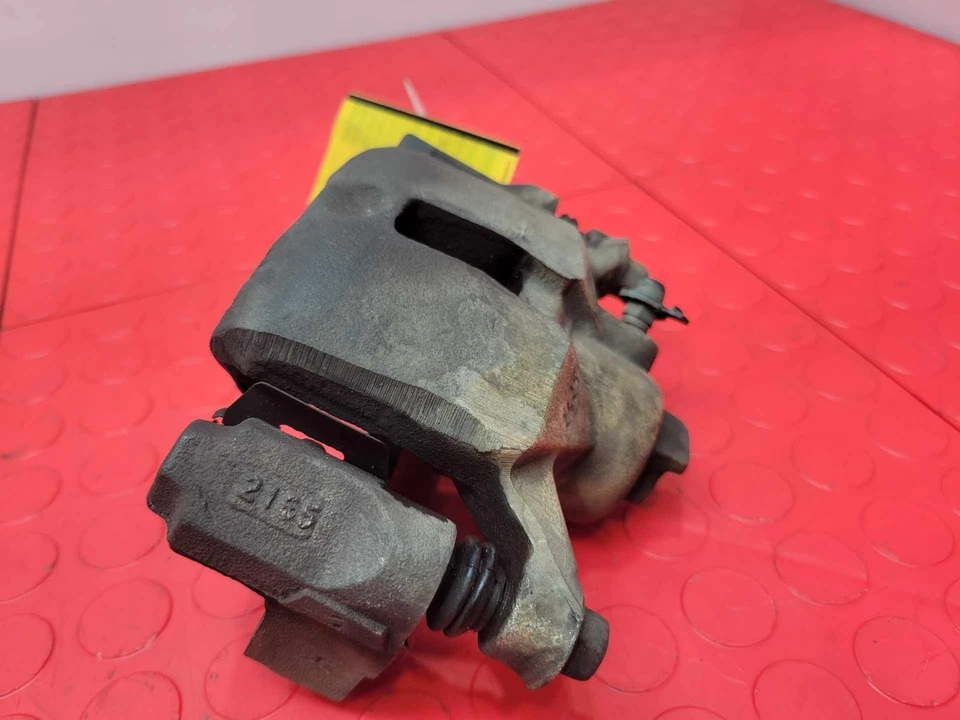 Conjunto de pinza de freno trasera GM Impala Century Grand Prix lado derecho del pasajero Foto 2 de 4