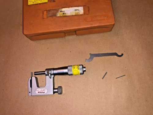 Mitutoyo 117-107 Universal Micrometer 0 To 1" 0.0001" UNI MIKE