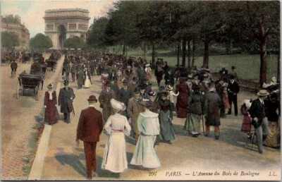 Paris L'Avenue du Bois de Boulogne pedestrians Vintage Postcard Wpc8