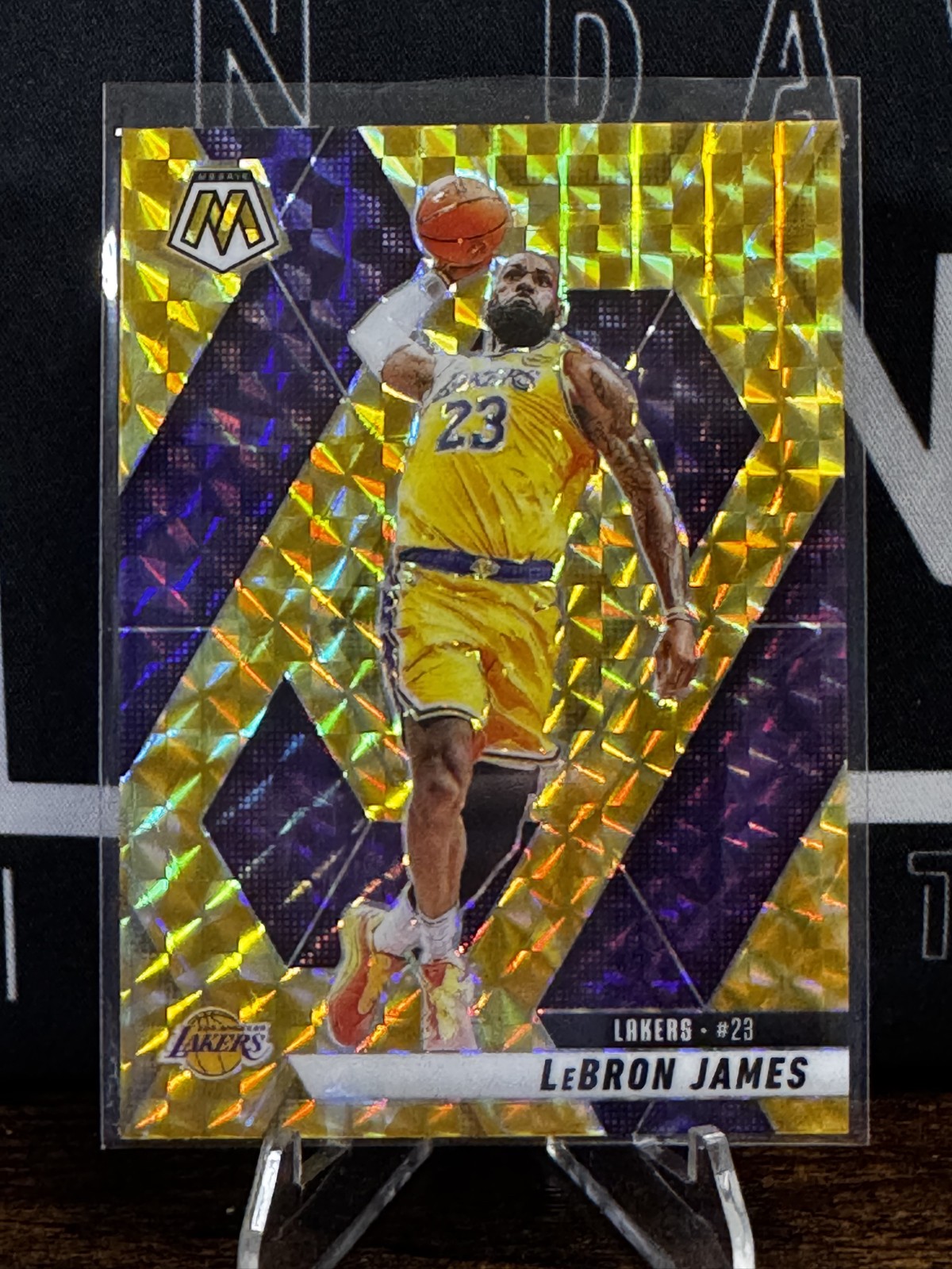 2024-25 Panini Mosaic - LeBron James #180 Reactive Yellow Mosaic Prizm