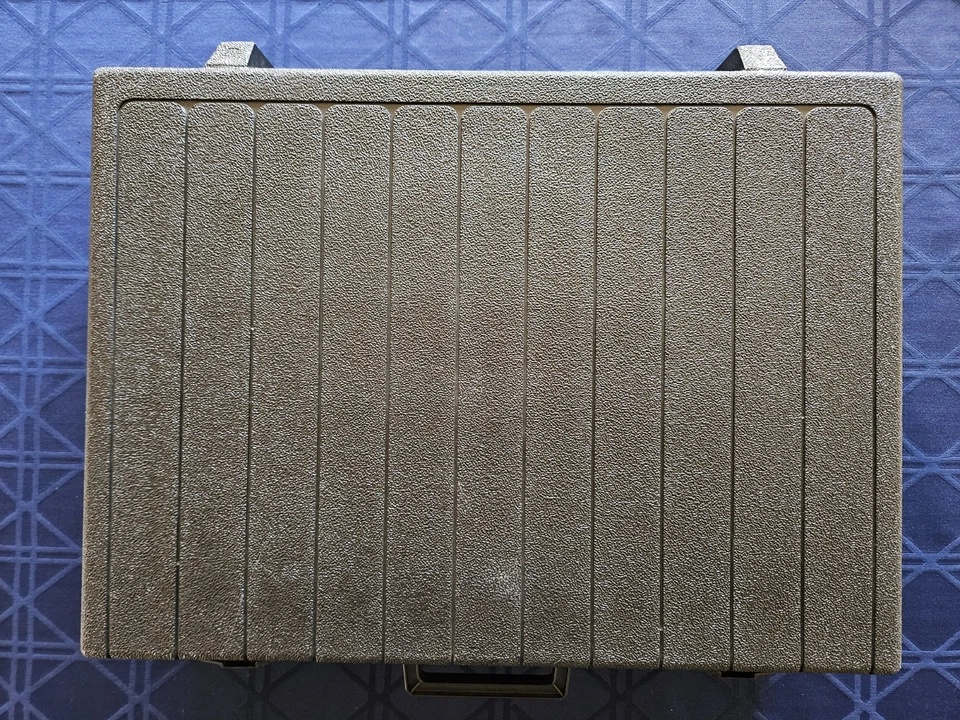 Estuche de transporte de plástico duro RARO Atari 2600 - Accesorio vintage OEM - ¡Excelente estado! Foto 3 de 4