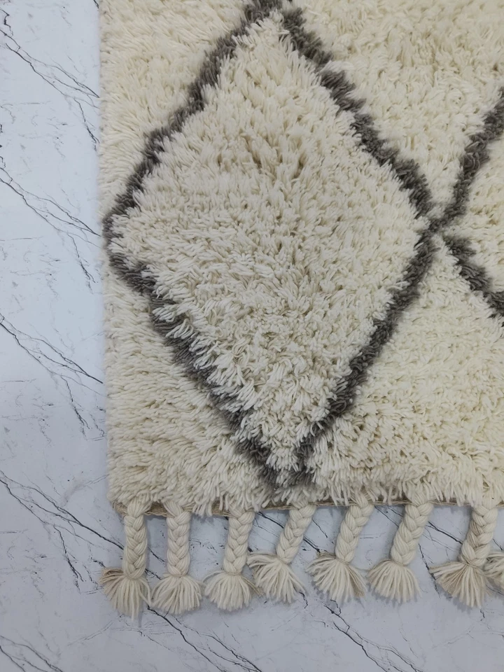 Alfombra escandinava marroquí con patrón de diamantes con borlas - suave y elegante peluda Foto 4 de 4