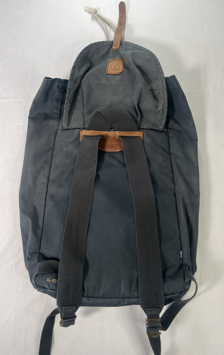Fjällräven G-1000 Gray Canvas Hiking Backpack Buckle Closure Leather Logo Patch Fjallraven 27173 Kanken No. 2 Canvas Leather G-1000 Backpack  main image 3