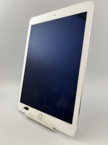 Apple iPad Air 2 A1567 Unlocked 32GB Silver 9.7" 8MP iPadOS Tablet Cracked - Picture 15 of 24