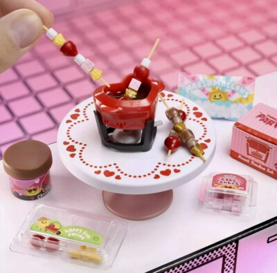 MGA MINIVERSE Make It Mini Valentines Day Series 2 Choco Heart Fondue Ultra Rare