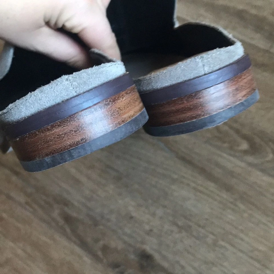 Sole Society Esther Mules Women’s Size 9.5 Mushroom Suede Slip On Round Toe - Image 4 of 4