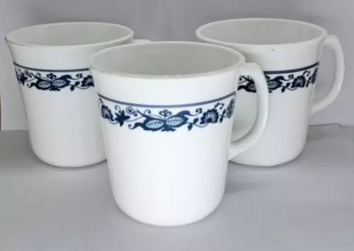 Corning Ware Corelle OLD TOWN BLUE ONION Vintage Coffee Mugs Tea Cups - Set of 3