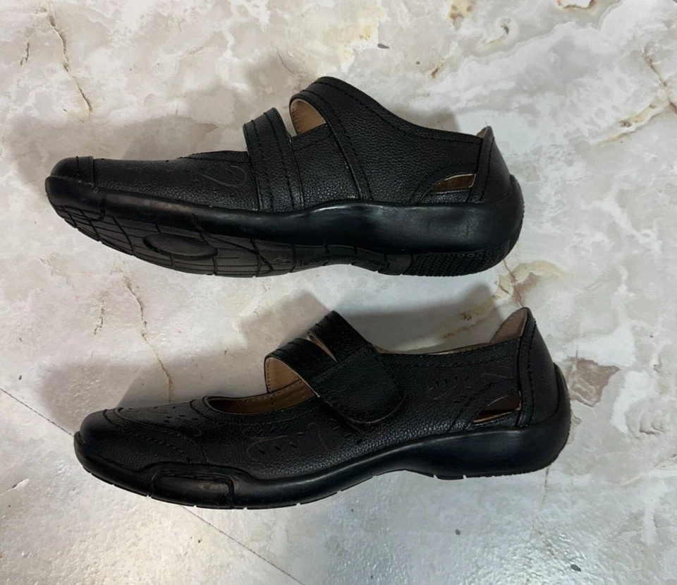 Usado dos veces Ros Hommerson Cuero Negro Chelsea Mary Jane Plano Talla 5M Foto 4 de 4