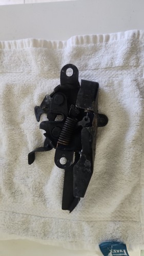 Hood Latch fits Toyota Corolla 2009 2010 2011 2012 2013 - Picture 2 of 2
