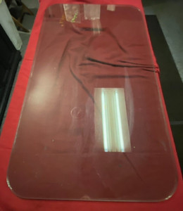 99 FREIGHTLINER century daycab rear  WINDOW GLASS  36 X 21, 22-44530-001