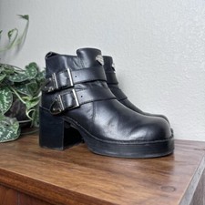 Vintage 90/2000s ankle short chunky square toe high heel platform boots Size 7.5