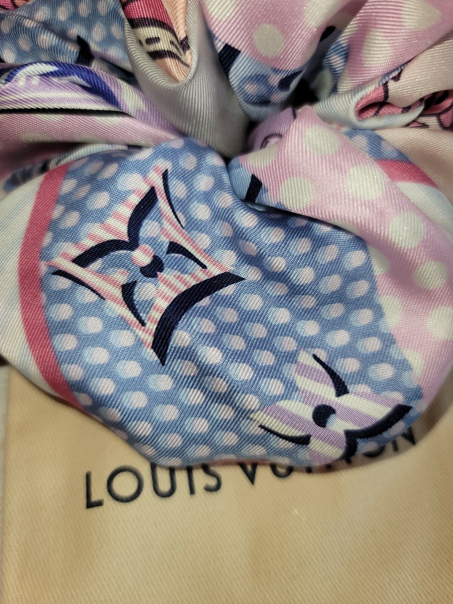 LOUIS VUITTON SCRUNCHIE HAIR BAND ACCESSORY RIBBON CREME  display picture 3