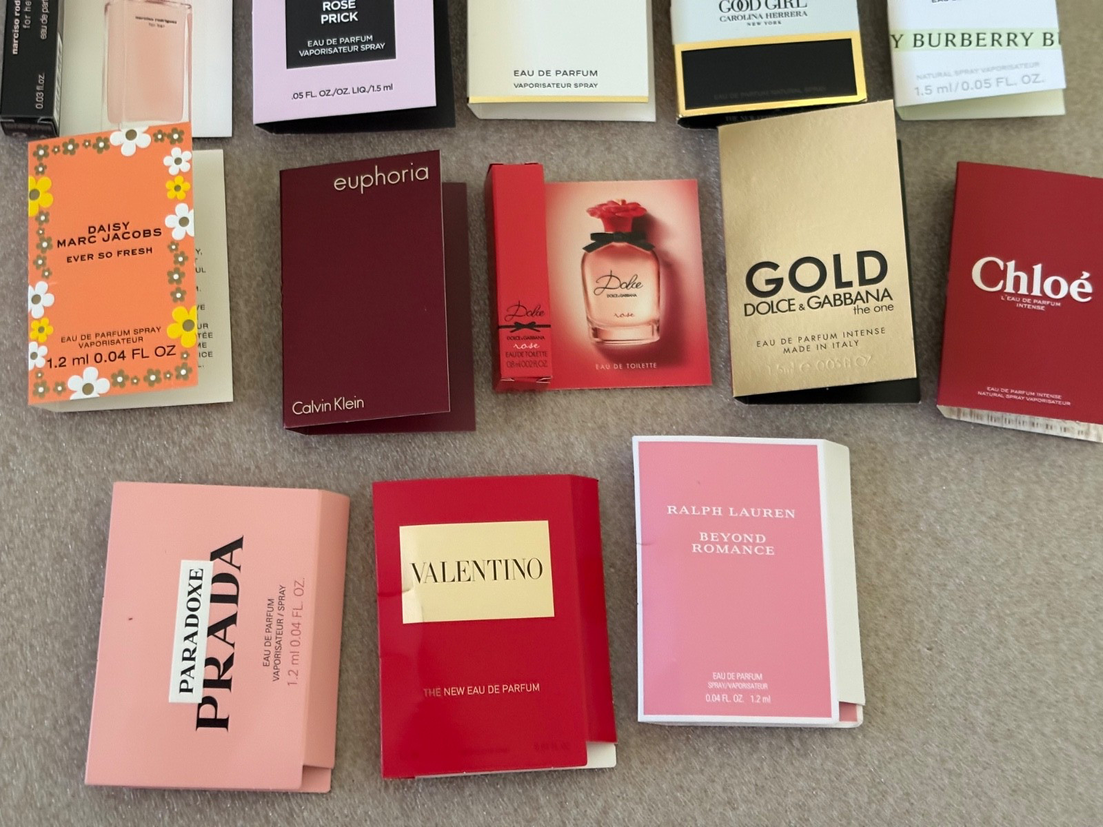 18 Pack Women's Designer Fragrance Sample Vials Travel Size Perfume Lot. L@@K!