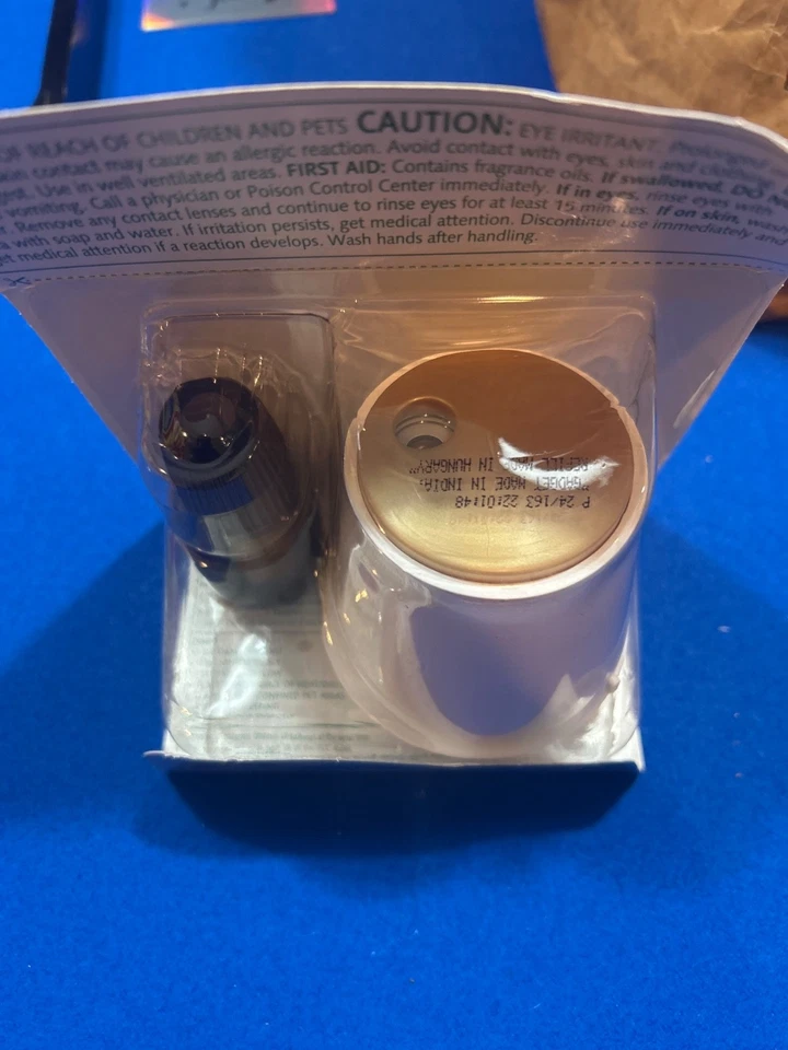 air wick essential mist diffuser starter kit linen and petal scent - Image 2 of 4