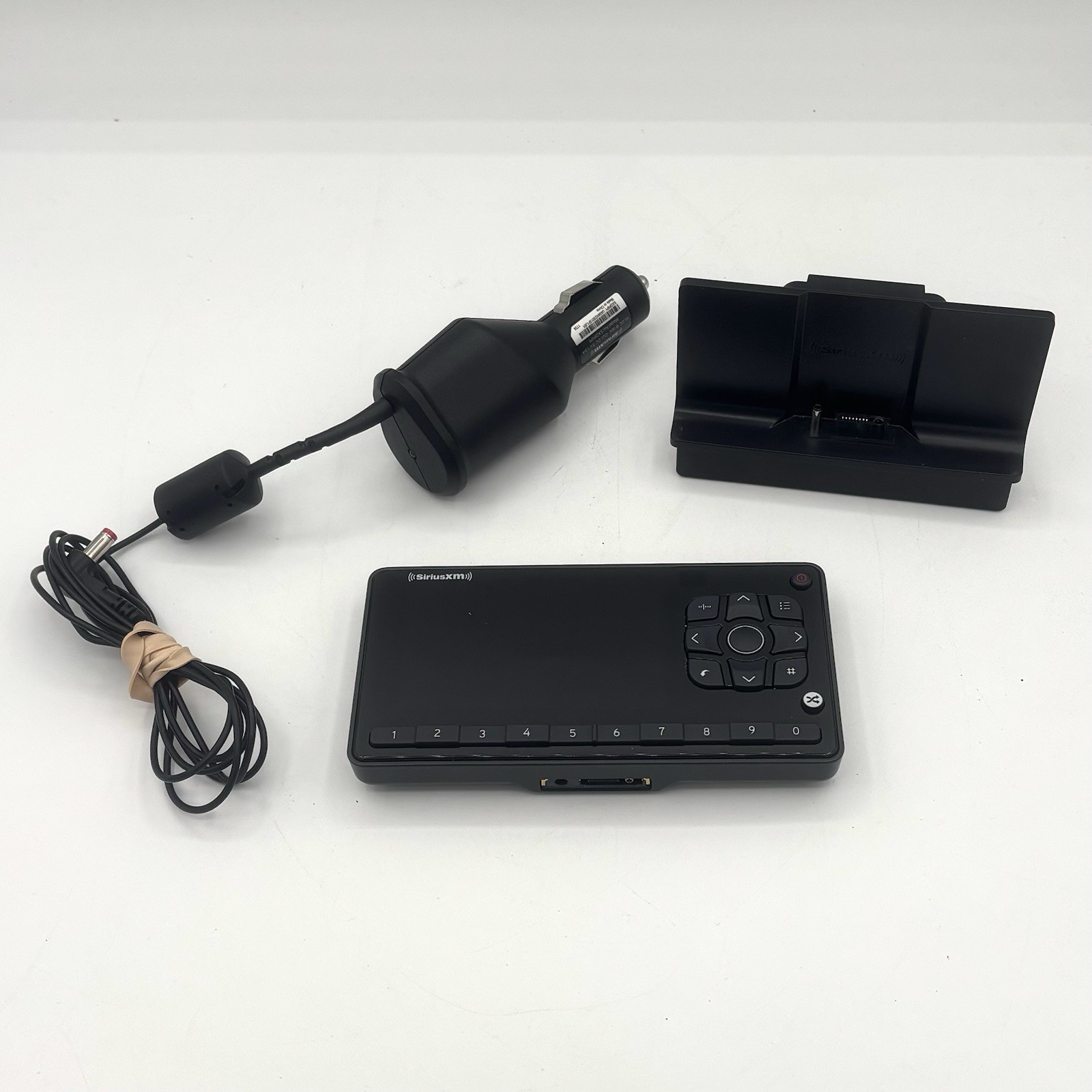 + Xdpiv2 Dock & Car Power Adapter