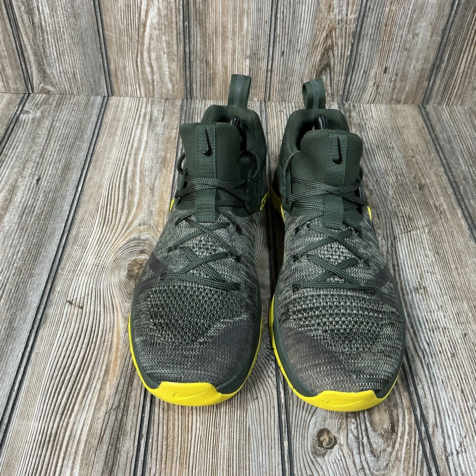 Nike Hombres Metcon Flyknit AQ8022-300 Gris Amarillo Zapatos para Correr Tenis Talla 9.5 Foto 3 de 4