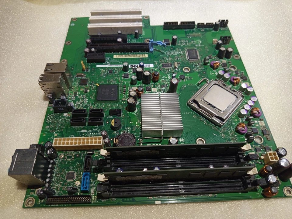 Vintage Dell Dimension 9200 + Intel Quad core CPU LGA775 DDR2 Motherboard 0WG855 - Bild 3 von 4