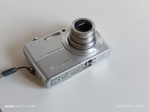 Casio Exilim EX-Z600 6.0MP Digital Camera Silver Working 2GB SD Card - VGC - Imagen 8 de 12