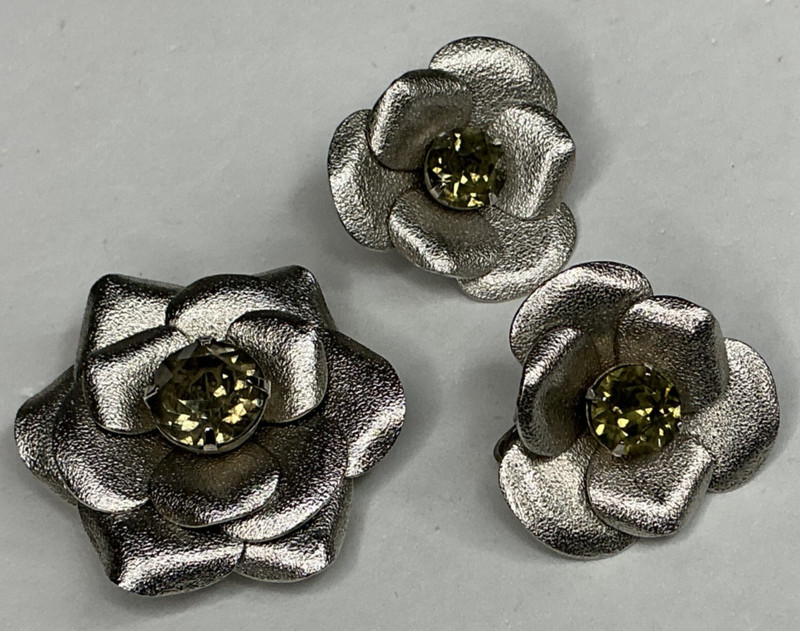 Vintage Sarah Coventry "Black Diamond" (1955) Brooch & Earrings Set