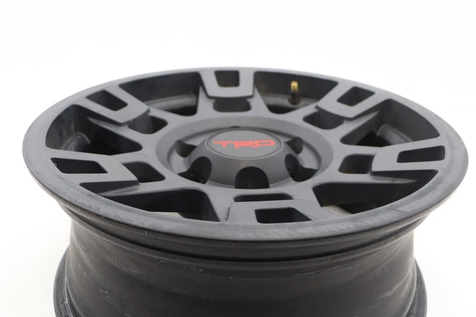 2013 - 2024 丰田 4RUNNER SR5 高级车轮 RIM ALLOY 17X7.0J ET15 原始设备制造商 — 第 4/4 张图片