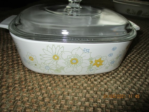 Cazuela vintage de flores amarillas con ramo floral Corning Ware 2 cuartos A 2 B con tapa  - Imagen 1 de 9