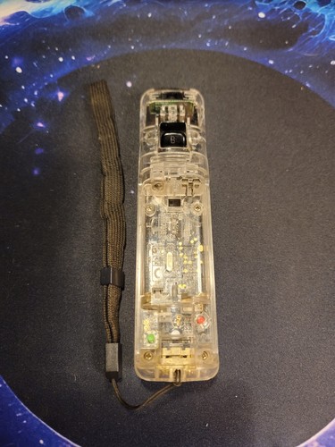 Afterglow Wii Transparent Remote Controller Energizer Backplate 2 Batteries - Picture 4 of 11