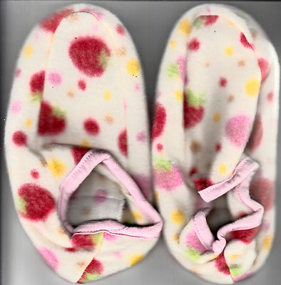 Slippers, Girls, Pink & Cream Dots, Size M/L, Non-Skid Soles, By Gold Medal, New