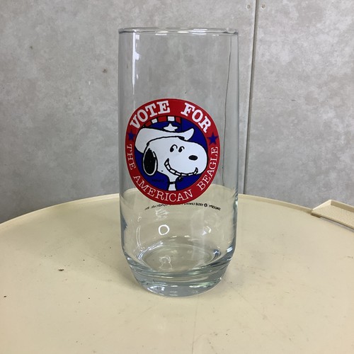 Vintage Snoopy Peanuts “Vote For The American Beagle” Glass  6”.  EB62