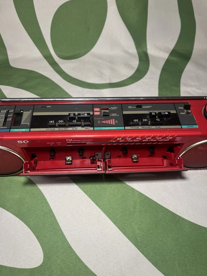 索尼 CFS-W50 复古立体声盒式磁带扬声器 复古 适用于零件。 请阅读 — 第 4/4 张图片