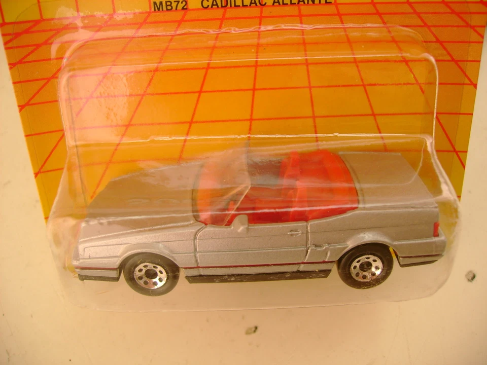 1987 MATCHBOX SUPERFAST MB 72 SILVER CADILLAC ALLANTE NEW ON CARD - Image 3 of 4