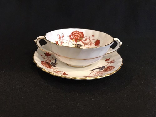Juego de tazón de sopa y platillo Royal Crown Derby Bali en forma de Boston A1100 - Imagen 10 de 11