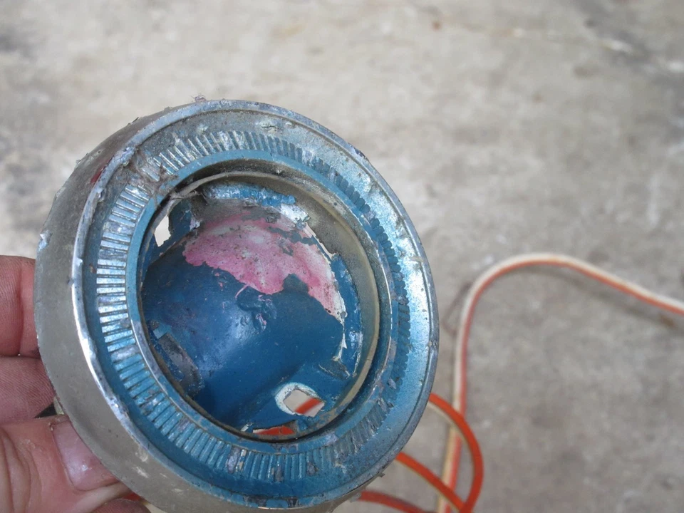 Chevrolet Impala 1963 interior trasero cuarto vela cúpula bisel lámparas - originales Foto 2 de 4