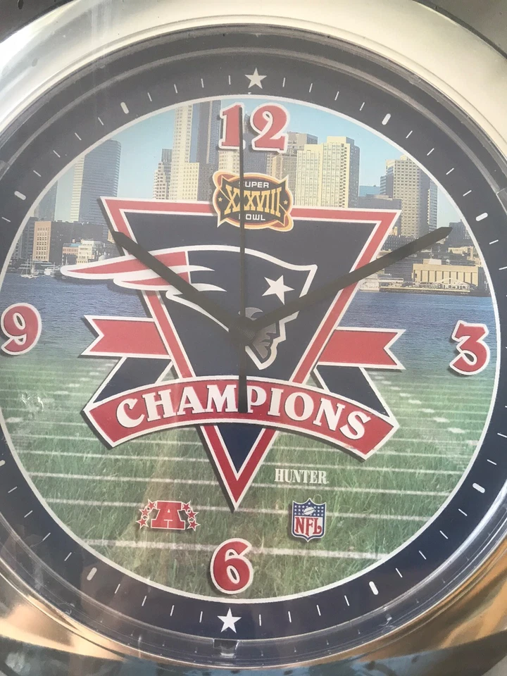 Reloj de pared de cuarzo de colección New England Patriots Super Bowl Champions XXXVIII NFL NOS Foto 4 de 4