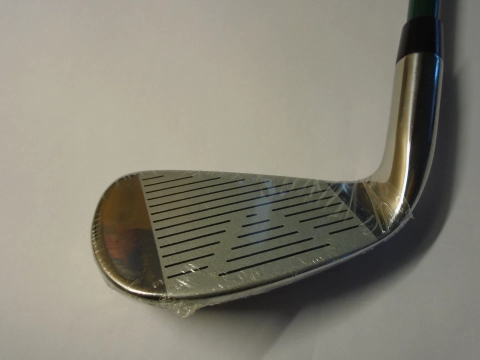 NEW LYNX GREEN JUNIOR 7 IRON - 28.5" LONG - APPROX AGE - 5/7 YRS - Image 2 of 4