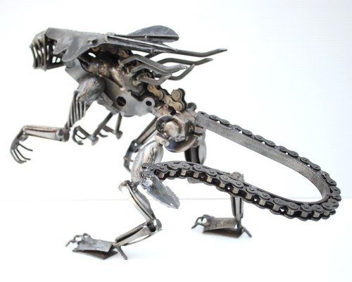 One Of A Kind Gift, Queen Alien Scrap Metal model, Cool gift for Father day gift - Picture 10 of 12