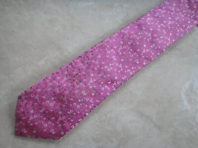 BUGATCHI Designer Pink Geometric Pattern 100% Silk Neck Tie (Made in Italy)